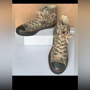 Converse All*Star Sneakers Camo GasMask High Top SKU 1W316 in Tan & Green Size 9